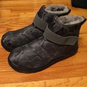 Velcro Camo Booties